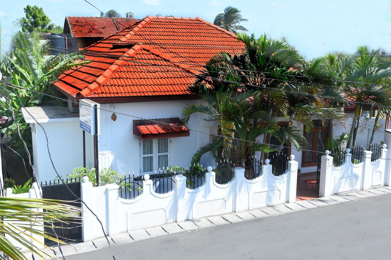 Bon Voyaage Tourist Inn Trincomalee Exterior photo
